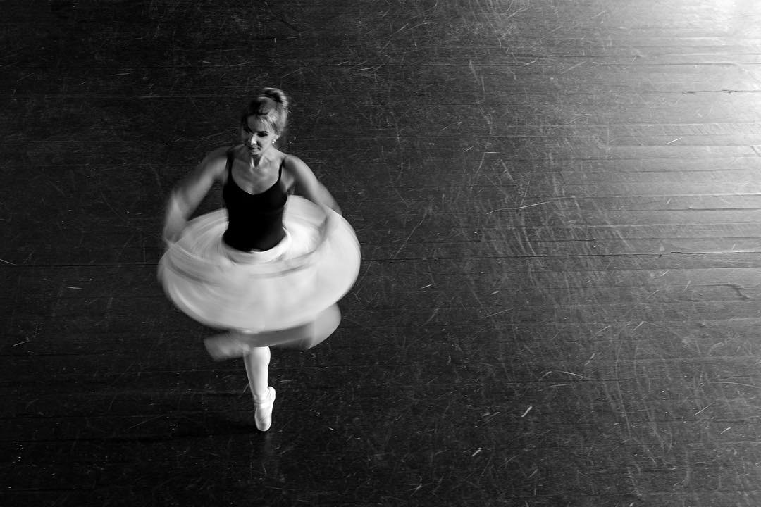 “Bailarinas", projeto autoral com o apoio do, homenageando a mais expressiva e intensa das artes.