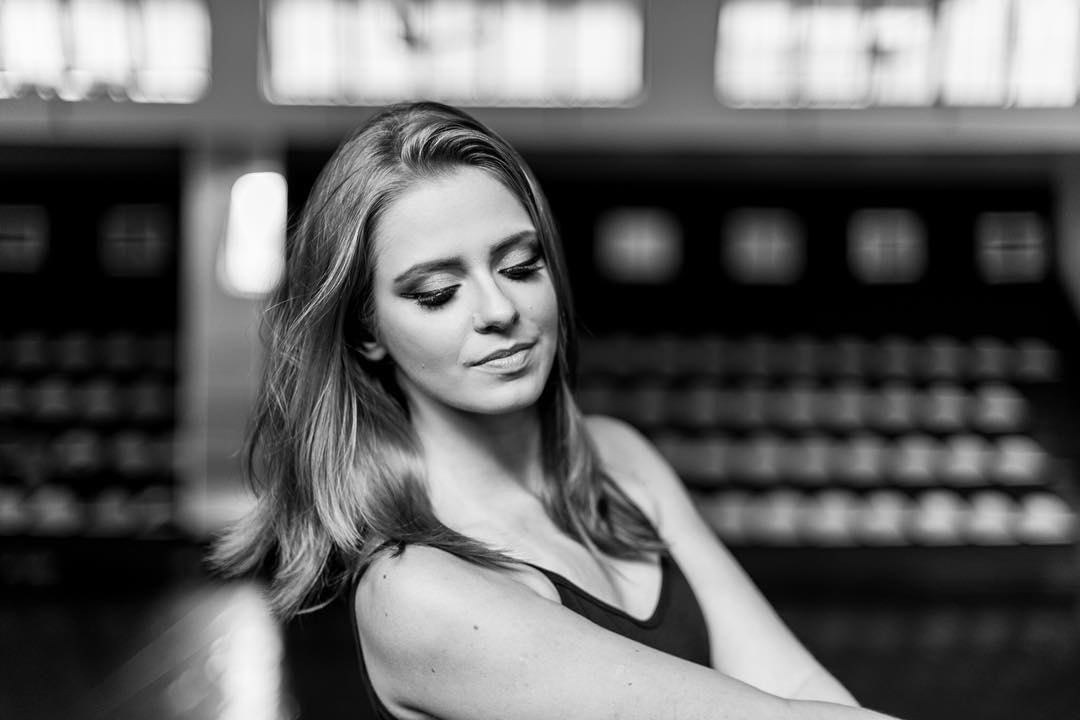 “Bailarinas", projeto autoral com o apoio do, homenageando a mais expressiva e intensa das artes. — # nikon.