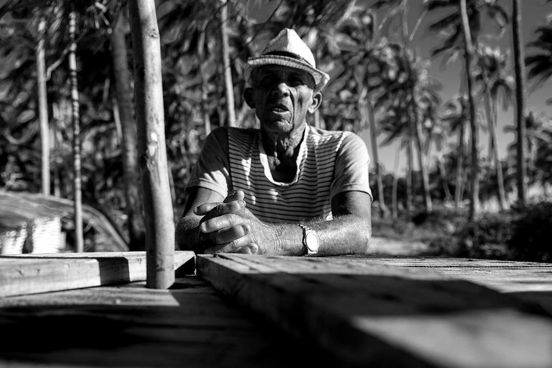 Mestre José, 84 anos. 75 anos de pesca. Gênio da simplicidade...sabedor das coisas do mar.